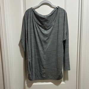 Athleta Essence Flow long sleeve top green heather size L